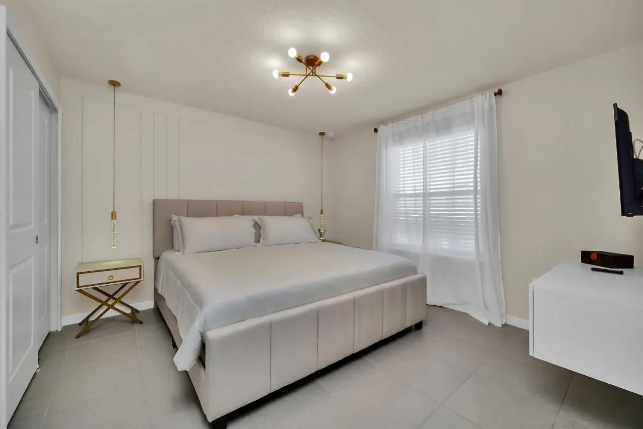 Windsor Island 10B 8B Villa Davenport United States