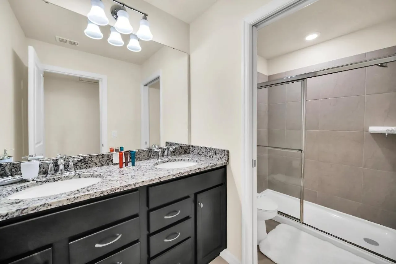 Windsor Island 10B 8B Villa Davenport