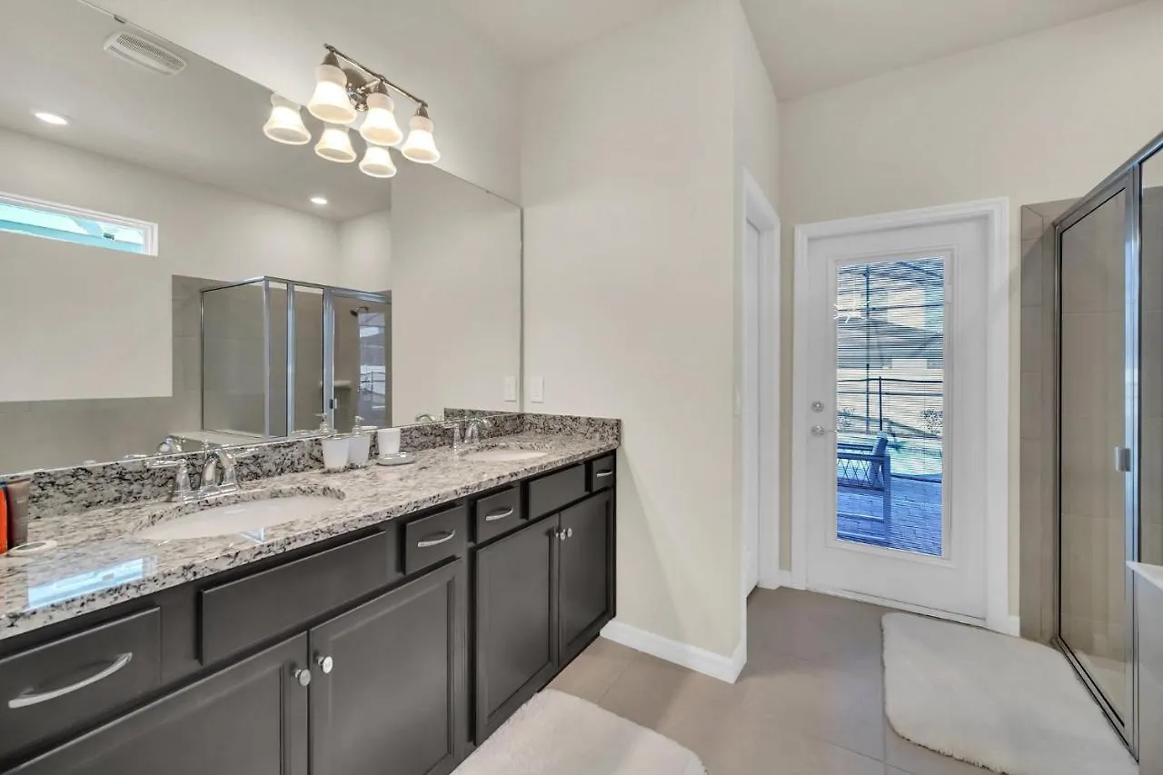 Windsor Island 10B 8B Villa Davenport