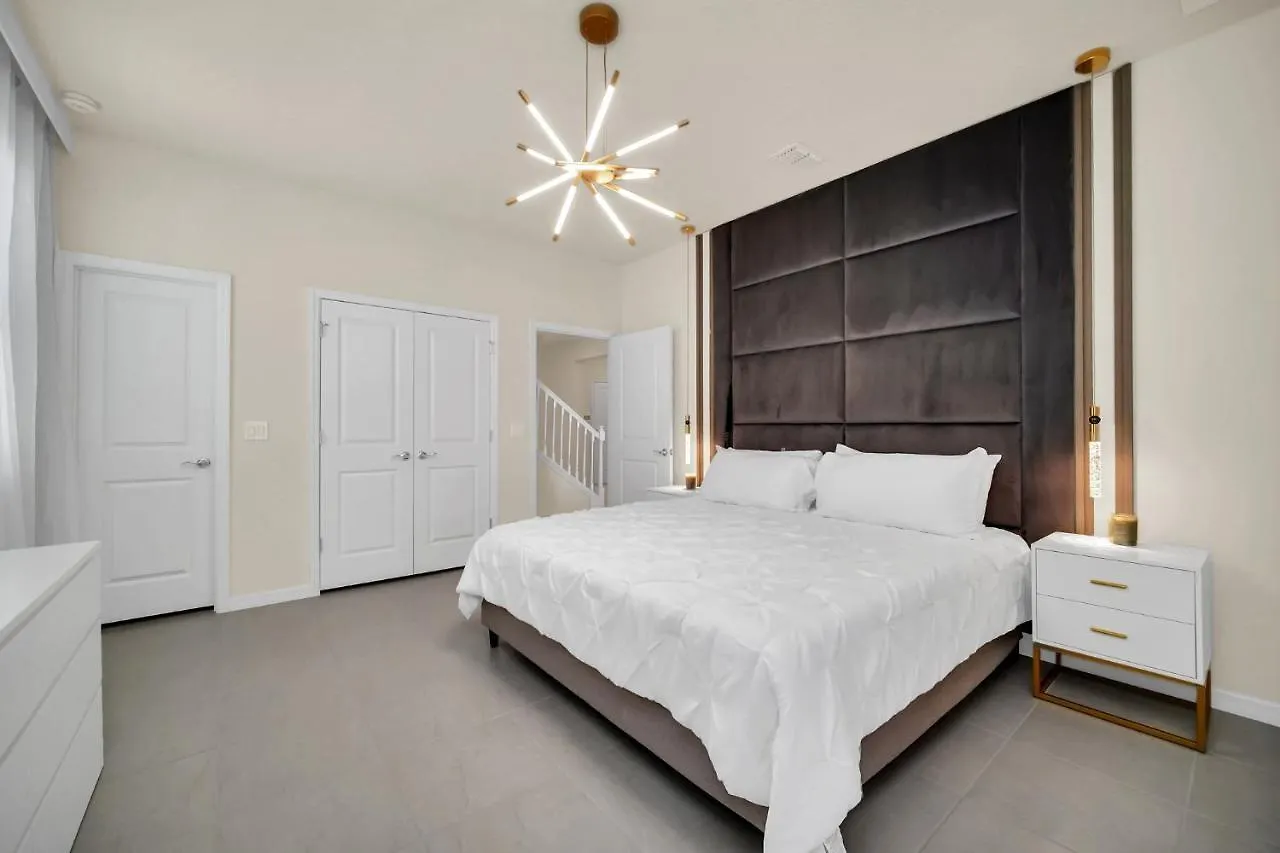 Windsor Island 10B 8B Villa Davenport